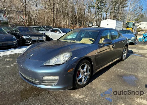 2013 Porsche Panamera 2 z USA, uszkodzony, nr VIN WP0AA2A77DL010215